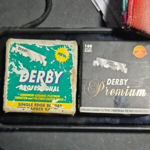 Derby Professional and Premium Blades